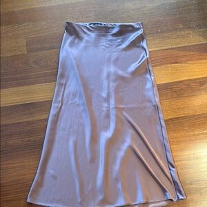Elegant Satin Midi Skirt in Mauve